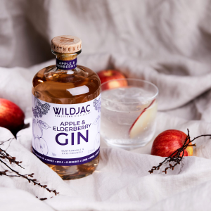 Apple & Eldeberry Gin 70cl - Image 3